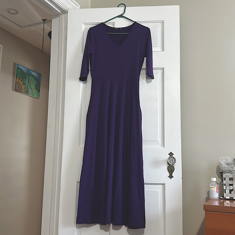 Maxi Dress. Size Small. Spring/Fall material.